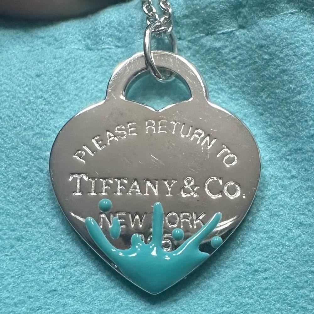 SOLD - Authentic Return To Tiffany Splash Heart Necklace 🩵